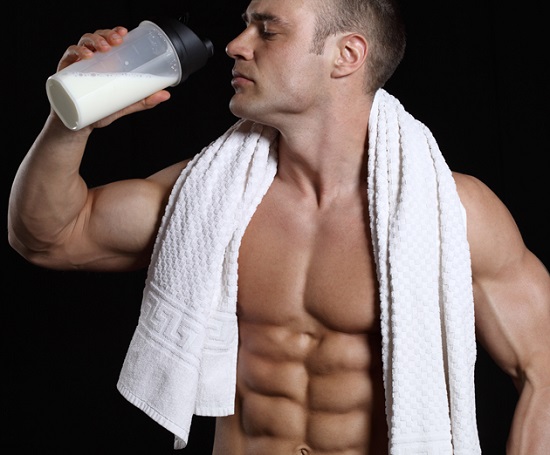 Tập Gym nên uống sữa gì? Sử dụng trước hay sau tập thể hình?