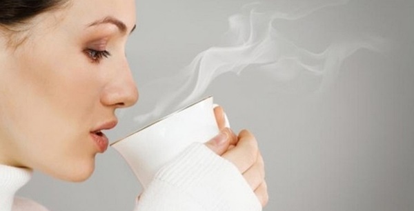mùa đông nên uống nhiều nước không