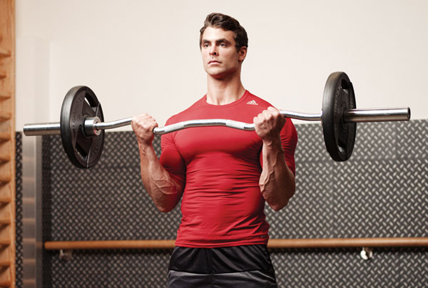 Bài tập EZ Bar Curl tăng hiệu quả phát triển cơ bắp tay trước