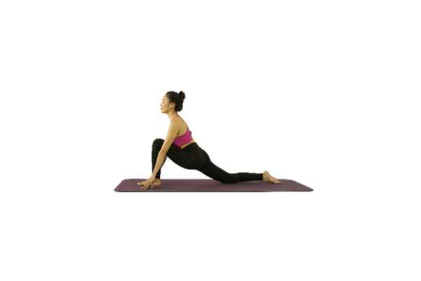 Động tác 4: Tư thế Kị Sĩ - Ashwa Sanchalanasana