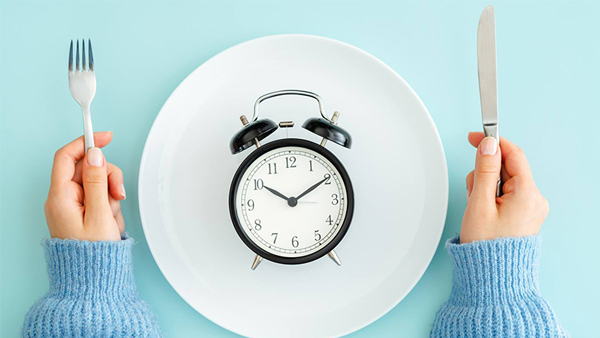 Intermittent Fasting là gì? Áp dụng chế độ ăn IF cần biết điều này