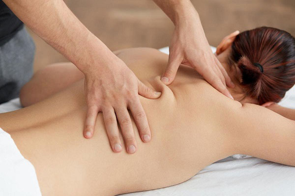 Massage Shiatsu là gì? Lợi ích của liệu pháp Massage Shiatsu
