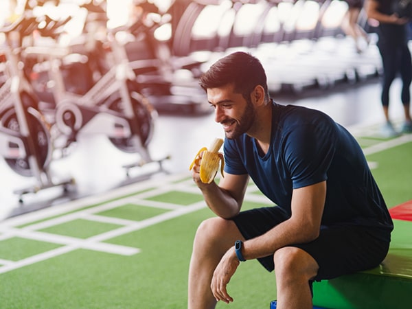 Ăn chuối trước khi tập gym có tốt không? Có tăng cơ không?