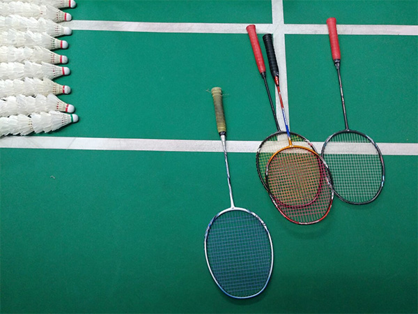 Top 6 vợt cầu lông công thủ toàn diện dưới 2 triệu bán chạy nhất