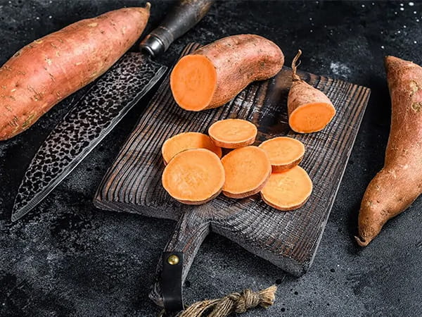 Hạn chế tối đa dầu mỡ khi chế biến khoai lang mật