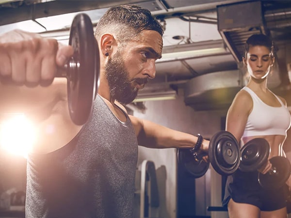 Hít thở đúng cách tập tạ tay hiệu quả