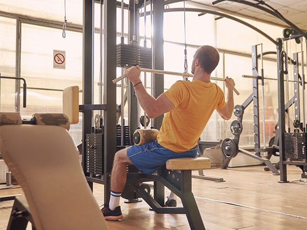 Máy tập gym cơ lưng xô