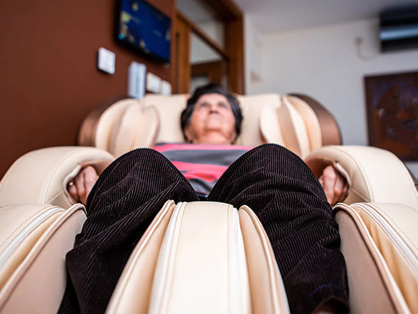 CẢNH BÁO: 6 tác hại của ghế massage, rủi ro khi dùng sai cách