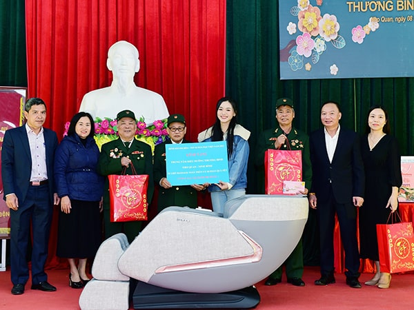 Thiên Trường Sport đồng hành tặng quà Tết Quý Mão 2023 Trung tâm điều dưỡng thương binh Nho Quan
