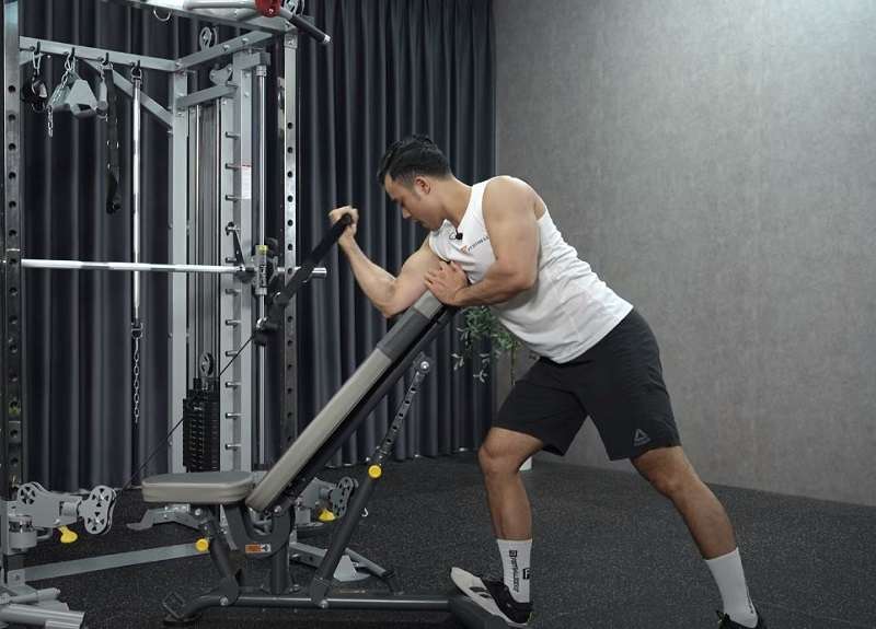Bài tập Cable Preacher Curl 