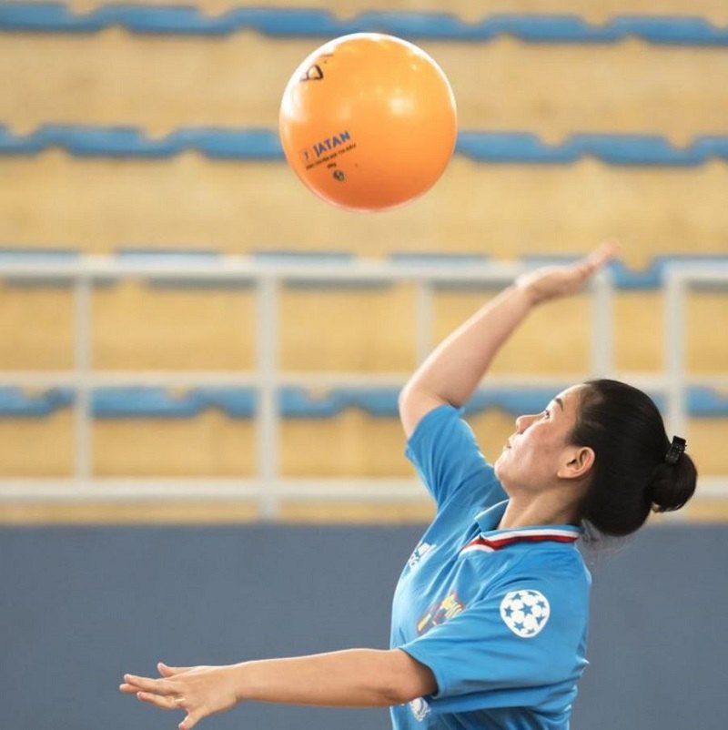 Đập bóng chuyền hơi