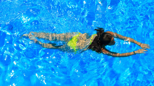 Bơi lội có giúp giảm cân hay không? bí quyết để giảm cân là gì?