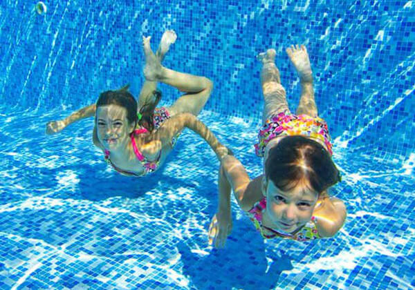 Học bơi giúp các chị em giảm cân hiệu quả