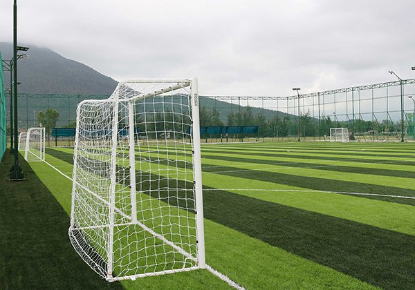 Lưới quây sân bóng đá