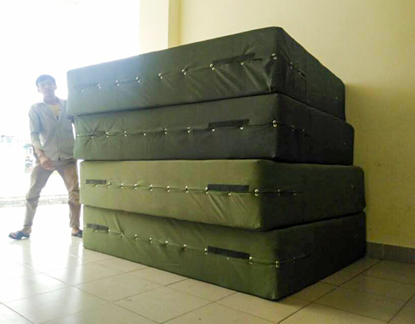 Nệm nhảy cao trường học