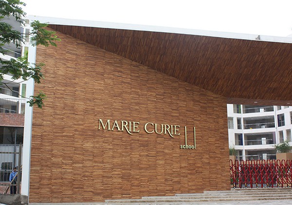 Thi công sàn thể thao đa năng tại Trường Marie Curie, Hà Nội