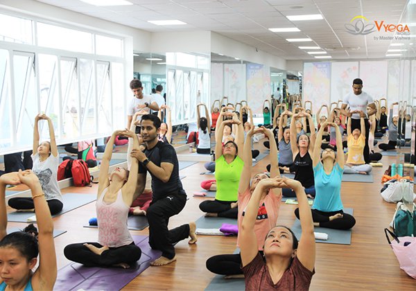 Các phòng tập Yoga quận 10 tốt và thu hút đông học viên nhất !