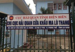 Thi công sân cầu lông tại Chi cục Hải quan cửa khẩu Ma Lù Thàng
