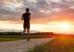 Nên chạy bộ vào thời gian nào? Buổi sáng, trưa, Chiều hay tối?