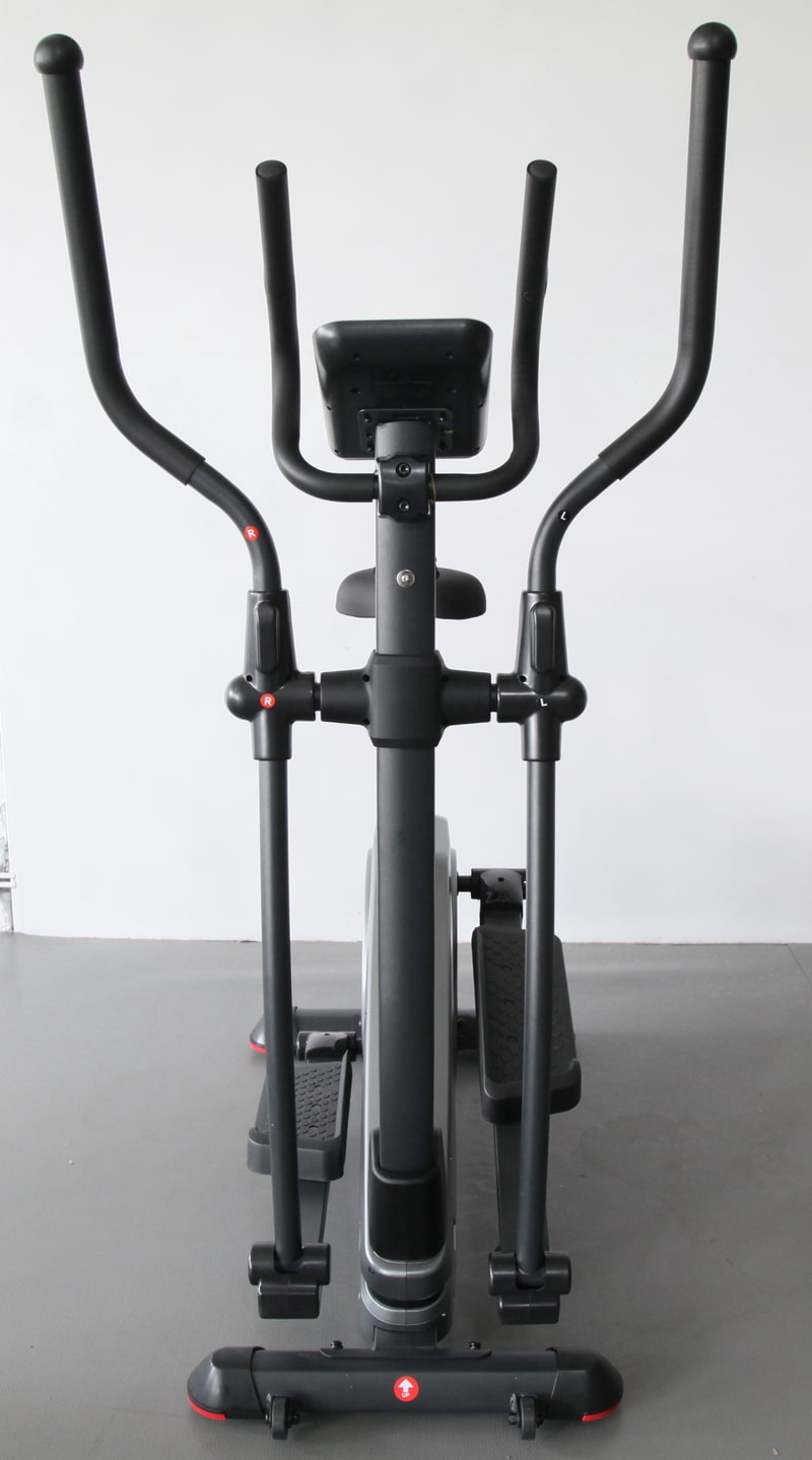 Xe đạp tập thể dục Tokado TK - 1602 an toàn tuyệt đối cho người tập